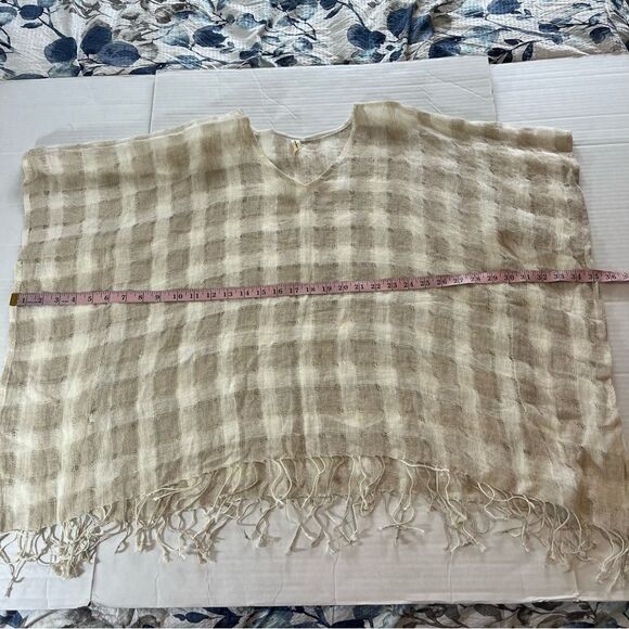 Lula Soul Linen Checkered Lightweight V-neck Poncho with fringe Size Medium - Picture 15 of 15